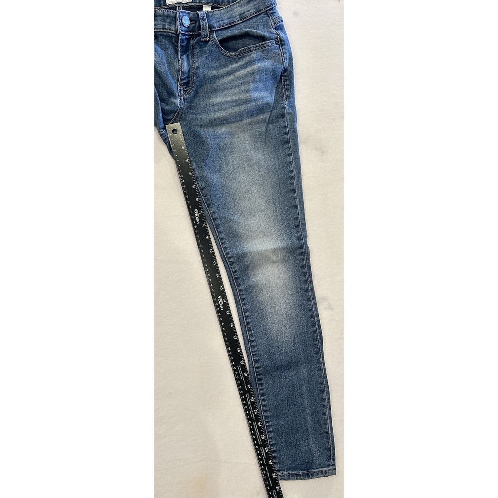 BKE Stella Skinny Jeans Womens 28x28.5 Medium Wash Distressed Denim - Picture 3 of 9